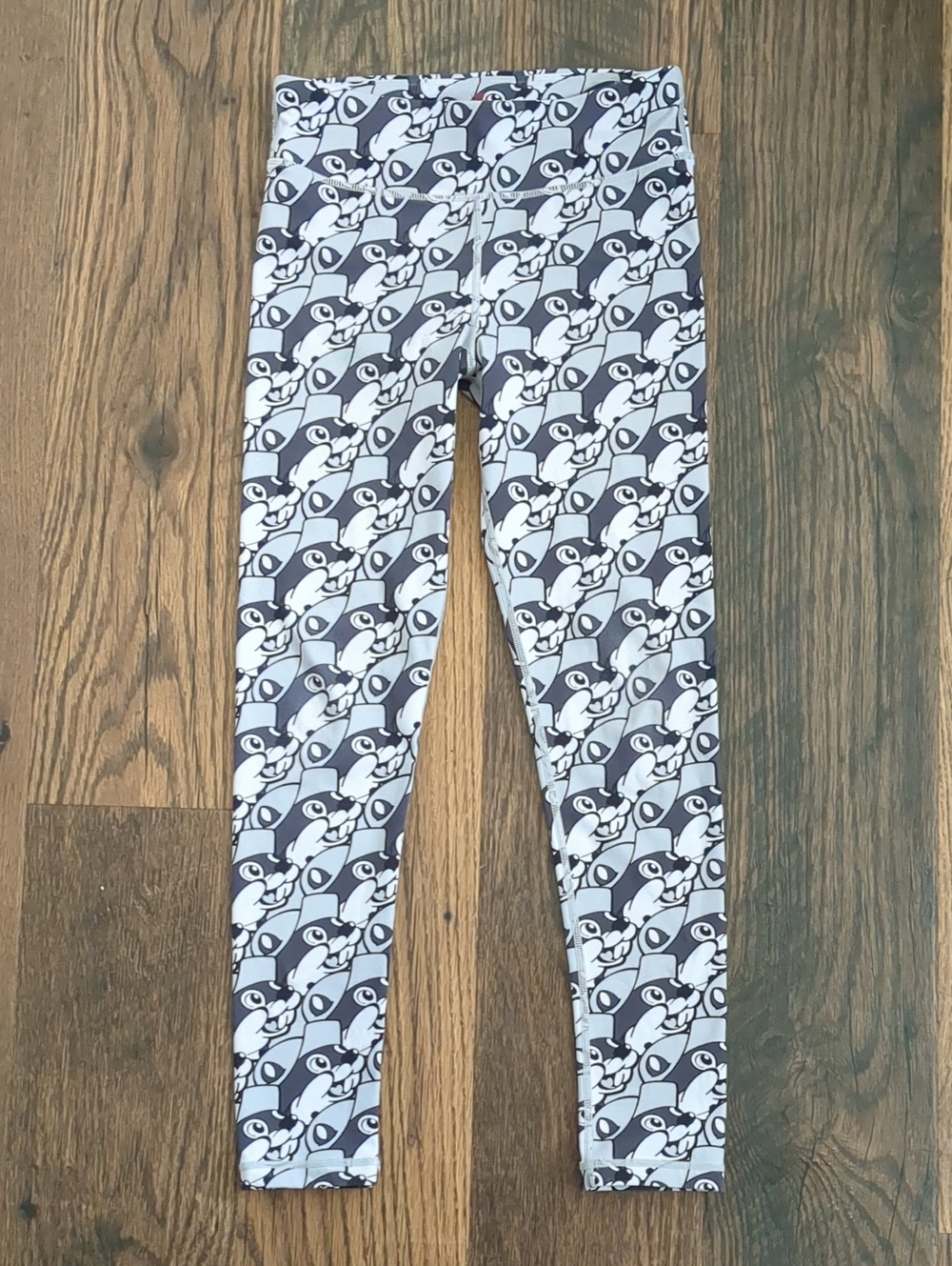 Girls' Gray Buc-ee's Soft Leggings, Size Medium (7-8)